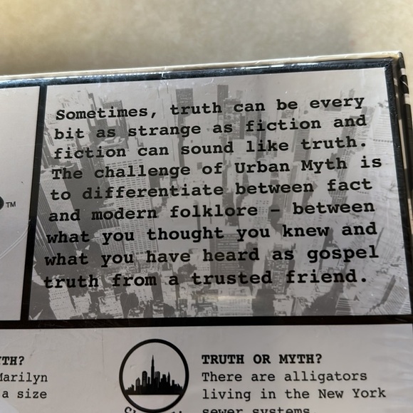 Urban Myth Board Game New Unopened Adult Ages 12+ - Picture 3 of 8